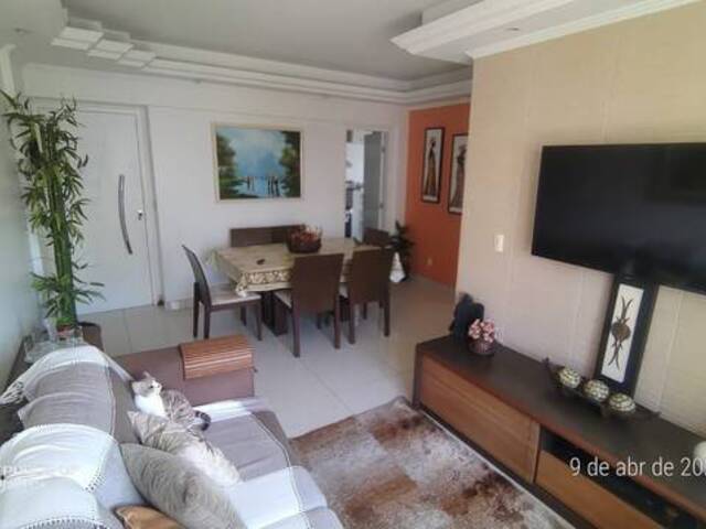 Apartamento para Venda em Salvador - 2