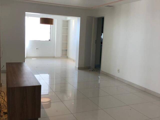 Apartamento para Venda em Salvador - 2