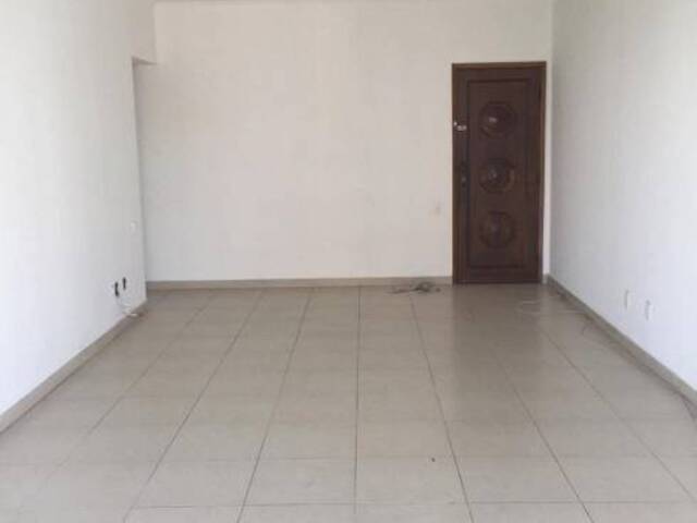Apartamento para Venda em Salvador - 2
