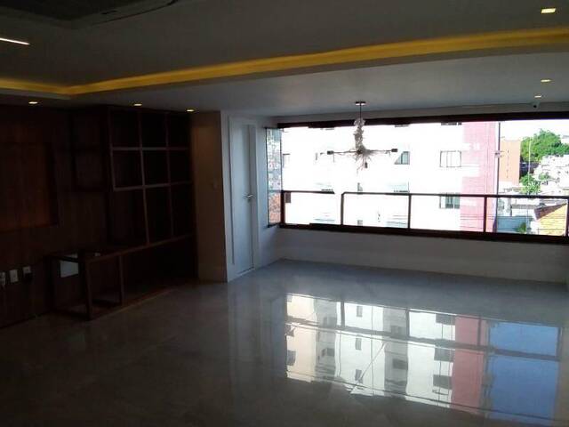 Apartamento para Venda em Salvador - 3