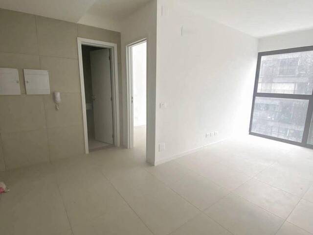 Apartamento para Venda em Salvador - 2