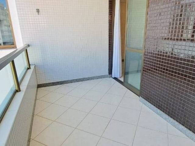 Apartamento para Venda em Salvador - 3