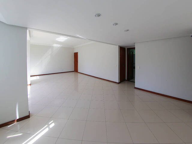 Apartamento para Venda em Salvador - 3