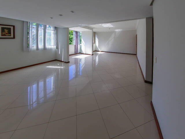 Apartamento para Venda em Salvador - 4