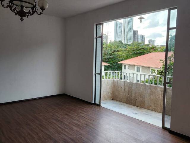 Apartamento para Venda em Salvador - 5