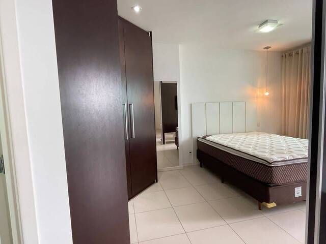 Apartamento para Venda em Salvador - 3