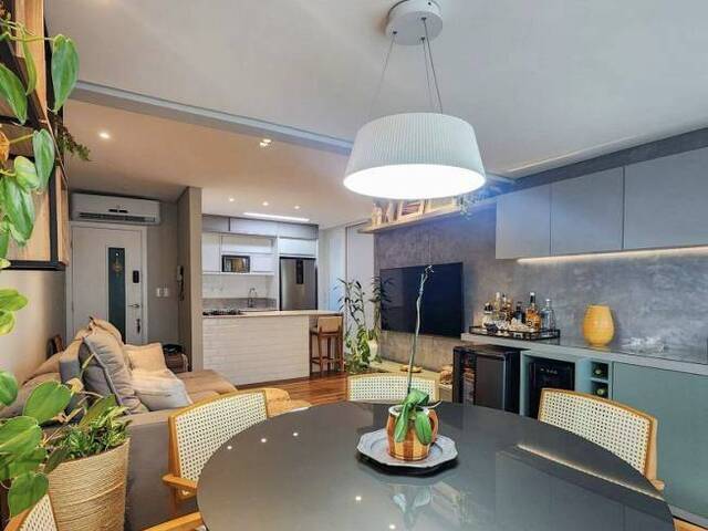 Apartamento para Venda em Salvador - 2