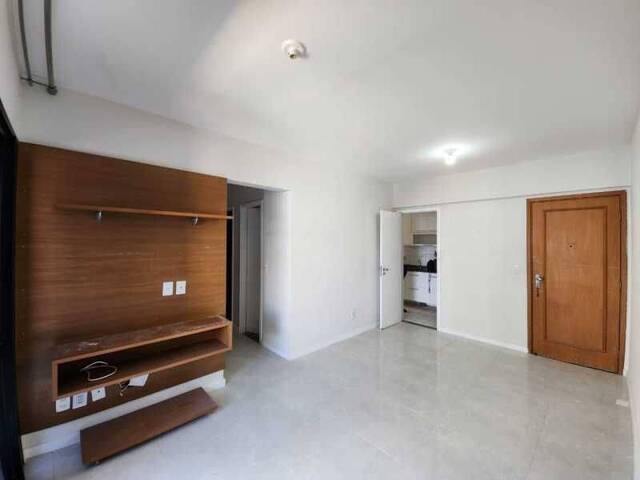 Apartamento para Venda em Salvador - 2