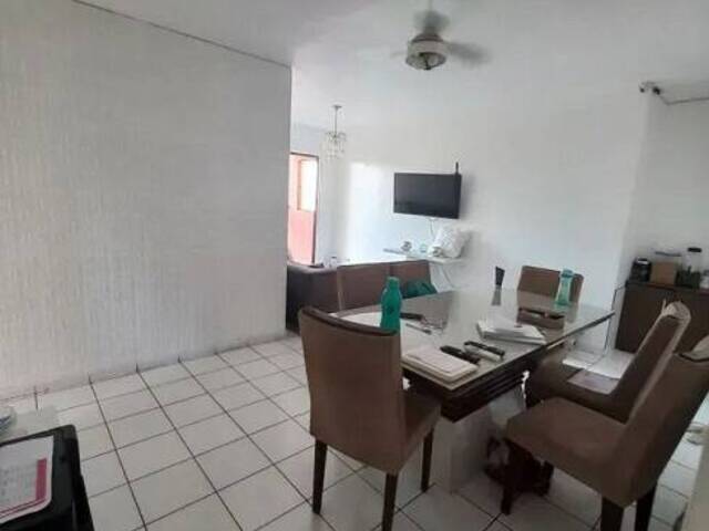 Apartamento para Venda em Salvador - 2