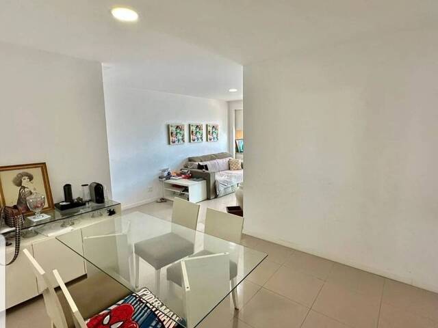 Apartamento para Venda em Salvador - 2