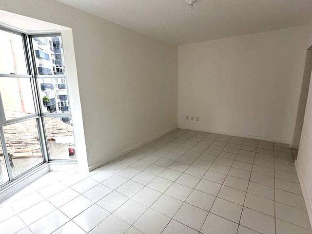 #232 - Apartamento para Venda em Salvador - BA