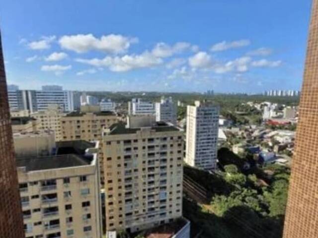 Apartamento para Venda em Salvador - 2
