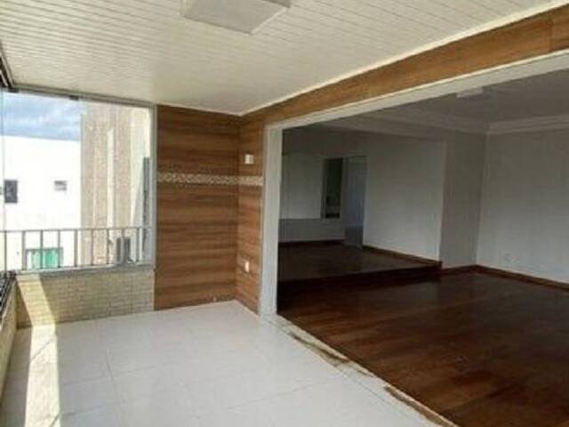 Apartamento para Venda em Salvador - 2