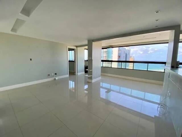 Apartamento para Venda em Salvador - 2
