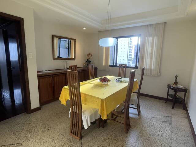 Apartamento para Venda em Salvador - 2