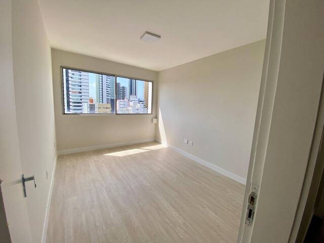 Apartamento para Venda em Salvador - 4