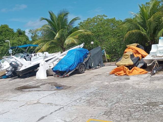 #360 - Casa para Venda em Camaçari - BA - 2