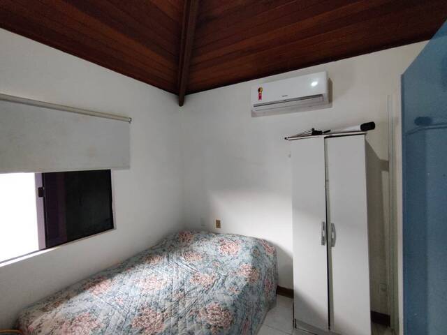 Casa para Venda em Camaçari - 4