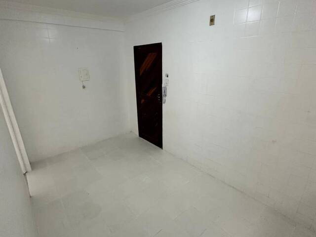Apartamento para Venda em Salvador - 5